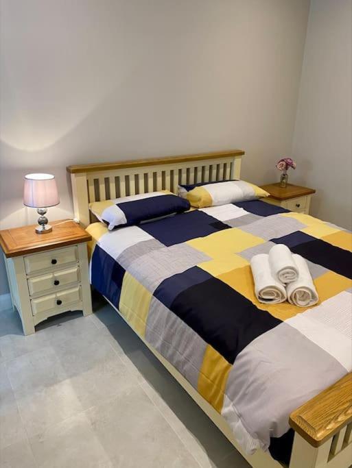 Erne Getaway No.8 Brand New 1 Bed Apartment Enniskillen Exterior foto