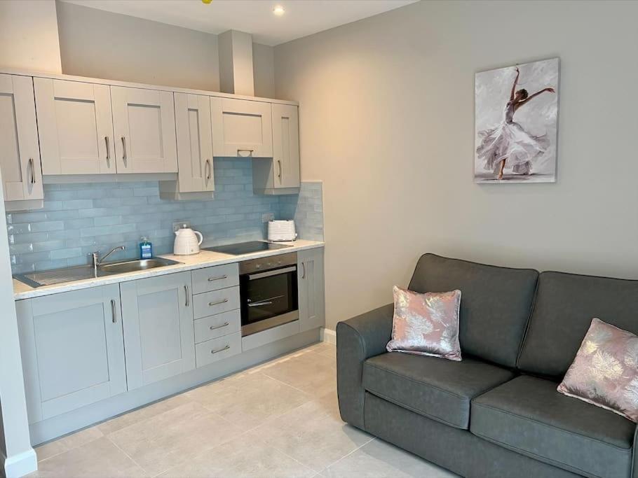 Erne Getaway No.8 Brand New 1 Bed Apartment Enniskillen Exterior foto