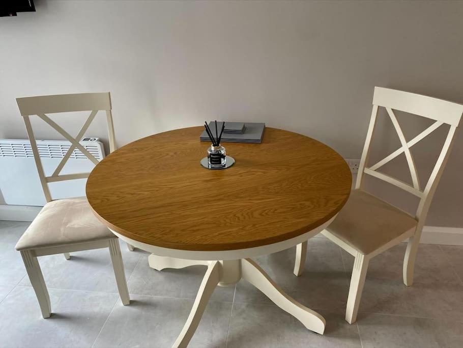 Erne Getaway No.8 Brand New 1 Bed Apartment Enniskillen Exterior foto